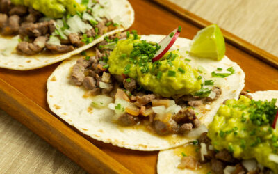 Tacos di carne asada con guacamole